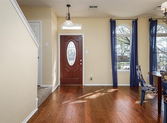 5th image of 2308 Pecan Dr