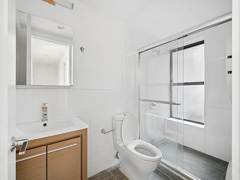 409 E 84th St #19 — Photo 6