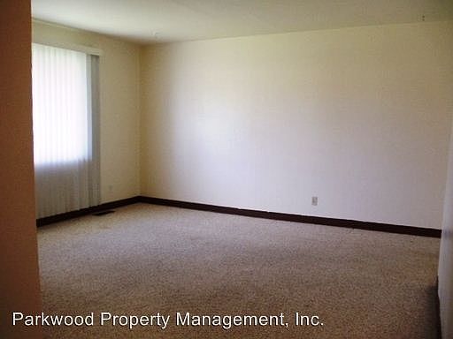 3rd image of 11014 47th Ave SW