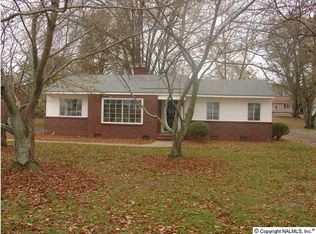 202 Parrish St, Albertville, AL 35950