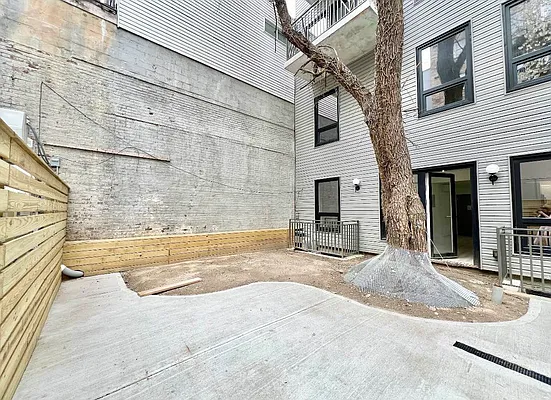 Rented by Arche Nest LLC | media 22