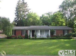 53215 Ruann Dr, Shelby Township, MI 48316