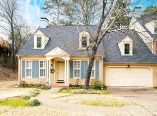 102 Claremore Ct, Little Rock, AR 72227