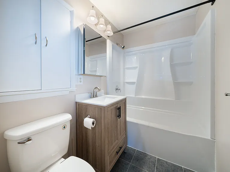 3118 S McLean Blvd — Photo 14