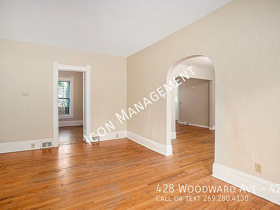 4th image of 428 Woodward Ave #428