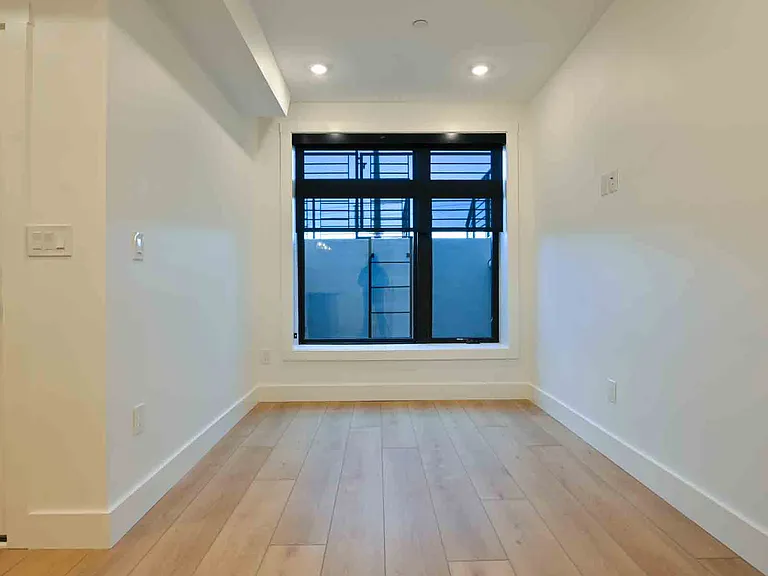 2641 4th St NE #1 — Photo 10