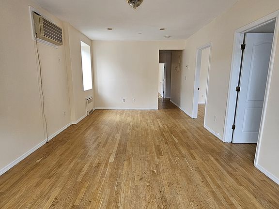 3rd image of 1842 E 14th St #2R