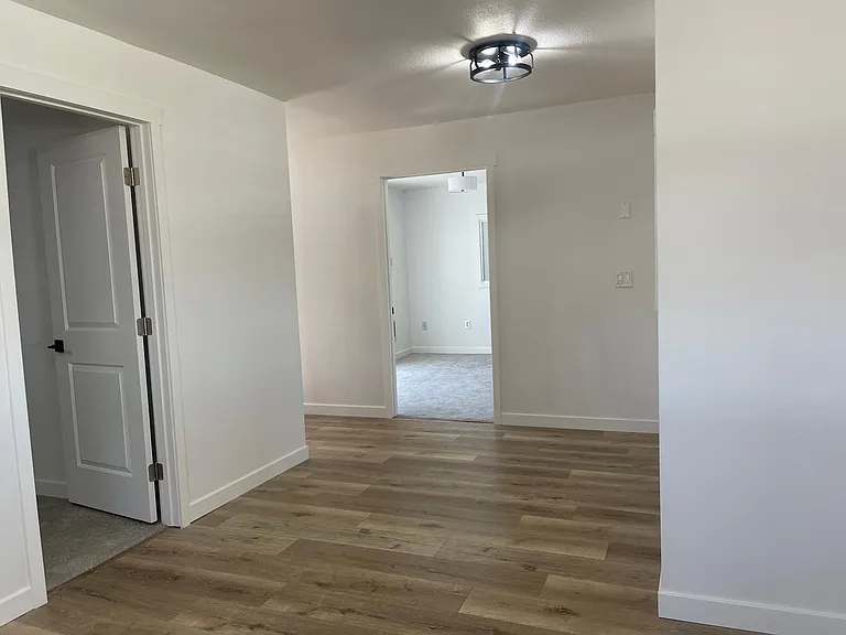 234 SW 4th St — Photo 16
