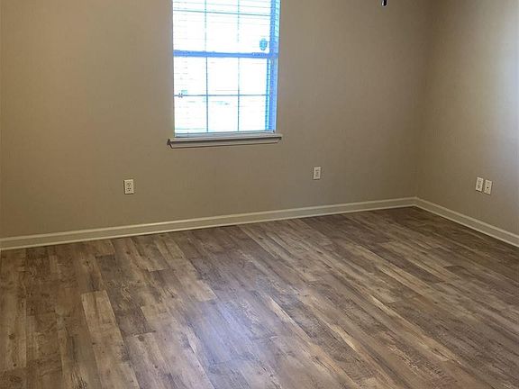 5th image of 57945 Joffrion St APT 1