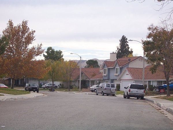 2nd image of 37516 Litchfield St
