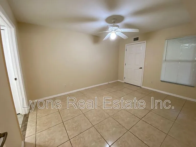 3806 SW 7th Pl #102 — Photo 15