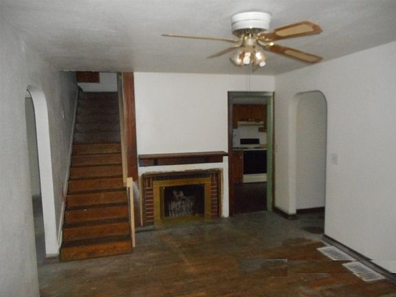2nd image of 2625 E Memorial Dr