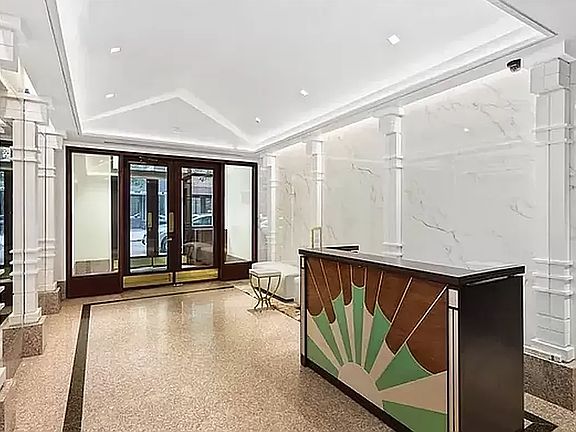 4th image of 227 Mulberry St APT 6D