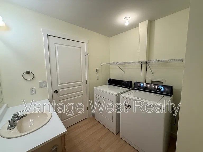 3065B Lakeview Cove Rd — Photo 12