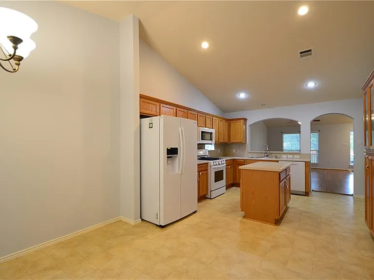 1215 Cardigan St — Photo 37