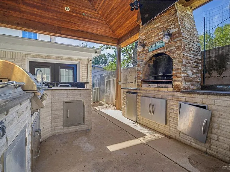 800 W Chaparral St — Photo 12