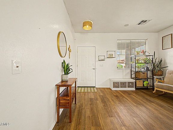 3rd image of 6025 S 15TH Drive