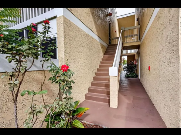 1548 SE Royal Green Cir, Port Saint Lucie, FL