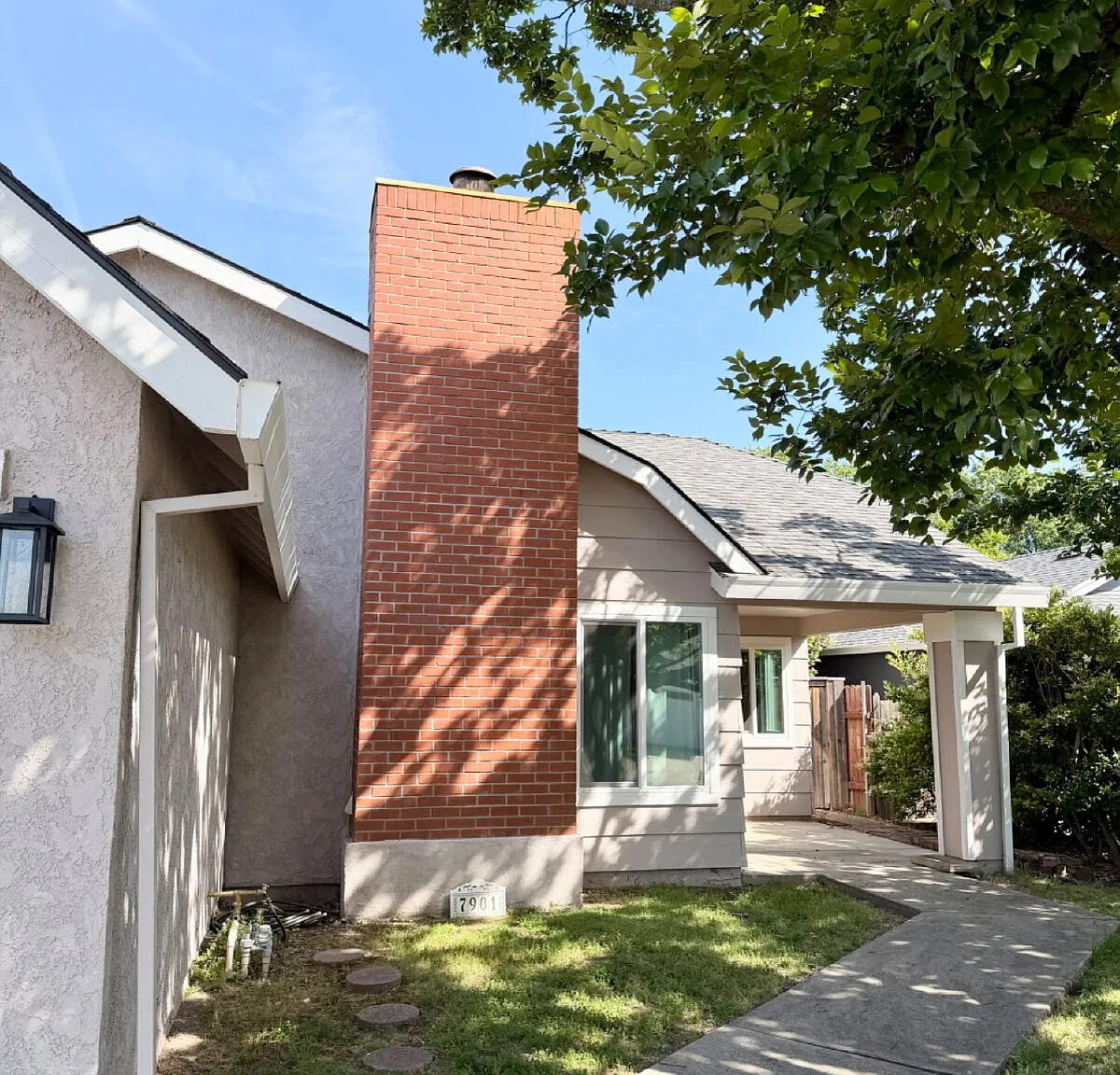 3 bed, 2.0 bath, 1219 sqft, $2,550 — Photo 3