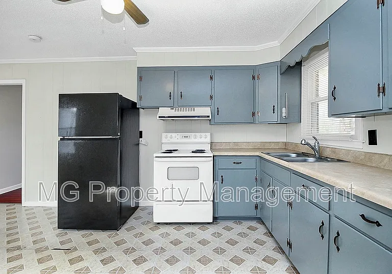 243 Eden Cir — Photo 12