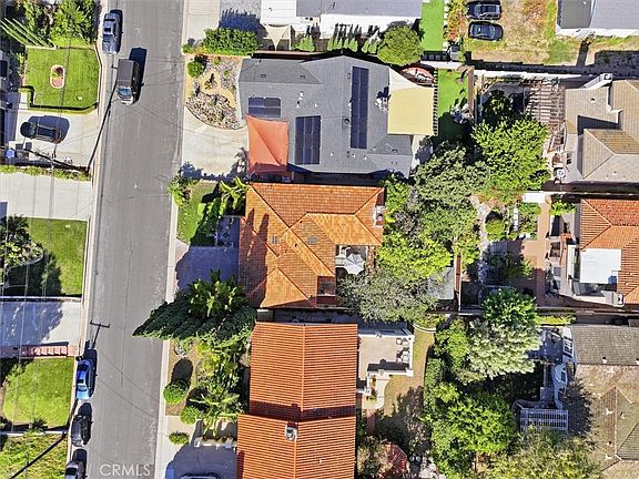 5th image of 3875 Bluff St