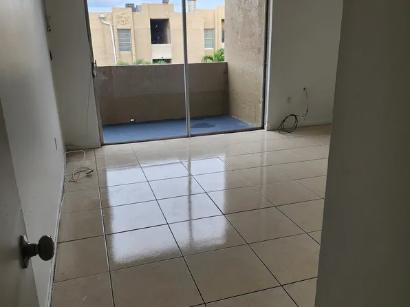 1461 W 42nd St, Hialeah, FL