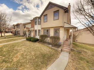 3008 Carly Ct, Auburn Hills, MI 48326