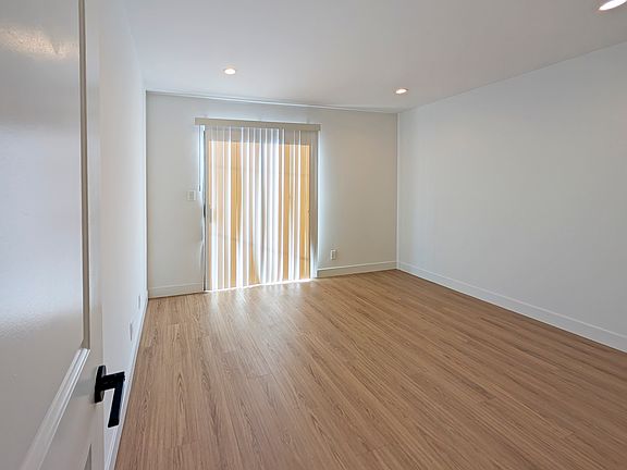 5th image of 800 Orange Grove Ave APT 109