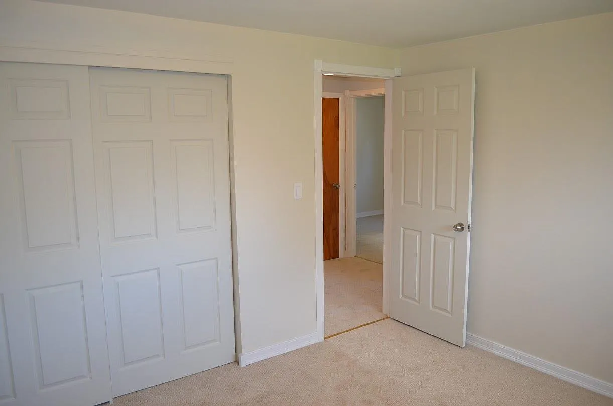 3 bed, 1144 sqft, $1,550 — Photo 2
