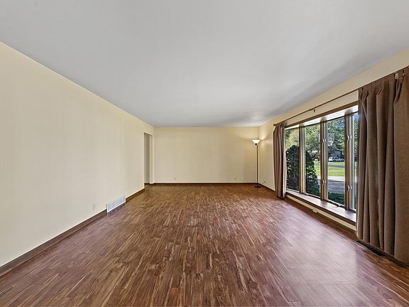 5th image of 45W461 Bergman Dr