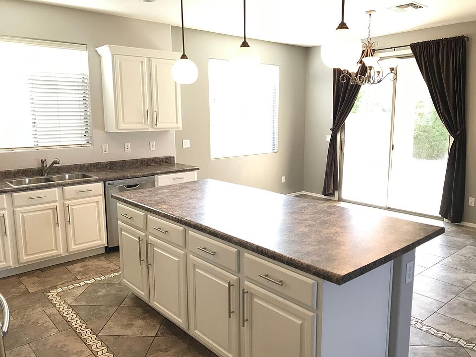 1st image of 3484 E Turnberry Dr