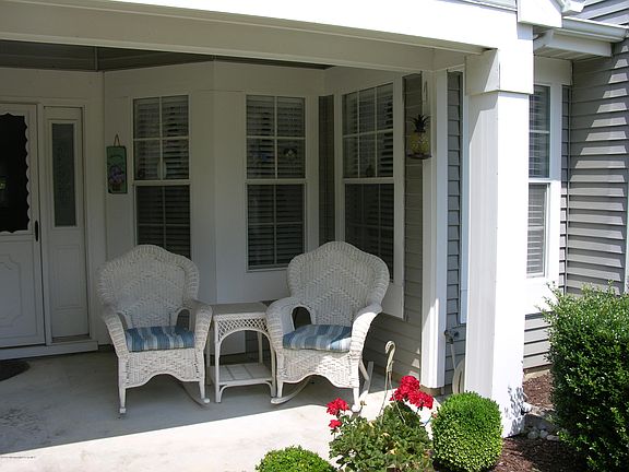 4th image of 1026 Thornbury Lane #A