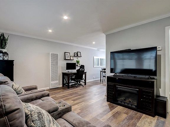 5th image of 511 Cinnamon Dr