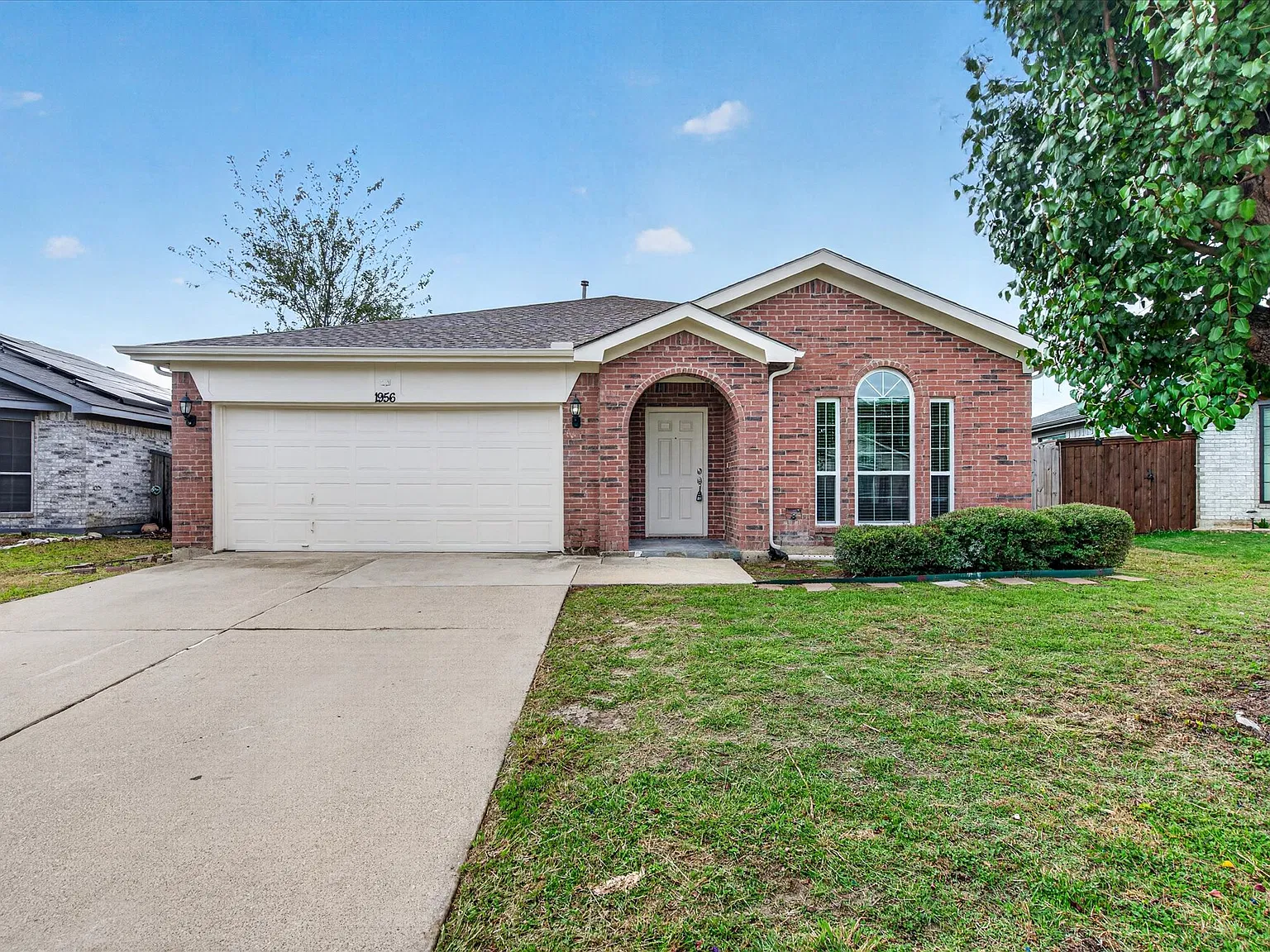 4 bed, 1850 sqft, $2,095 — Photo 2