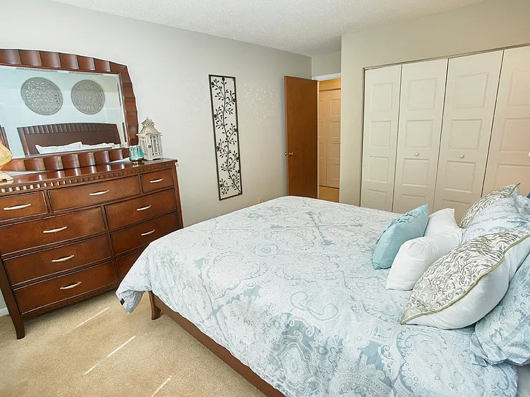 Classic Series Guest Bedroom at Somerset Lakes