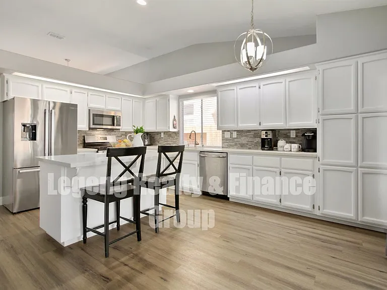 4121 Marseille Ct — Photo 14