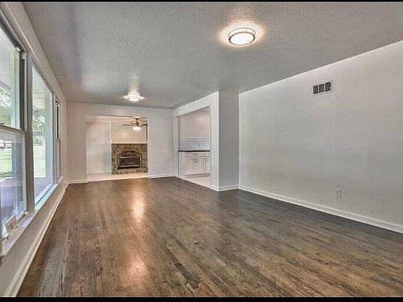 2nd image of 6117 Willow Ave