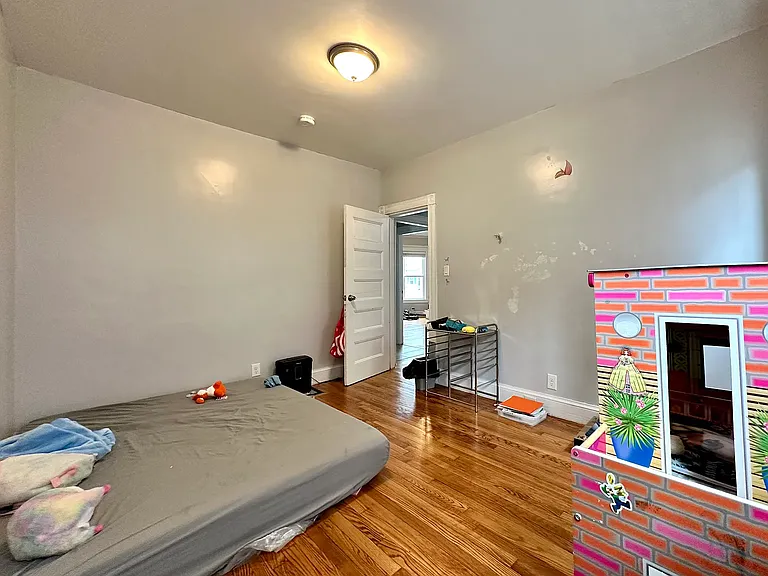 84 Lonsdale St #1 — Photo 11