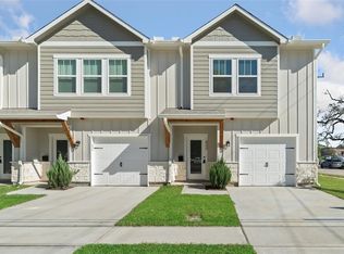 800 N Thompson St, Conroe, TX 77301