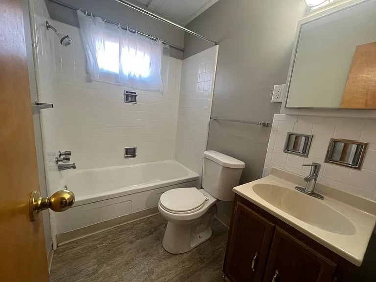 1302 N 49th St #1 — Photo 8