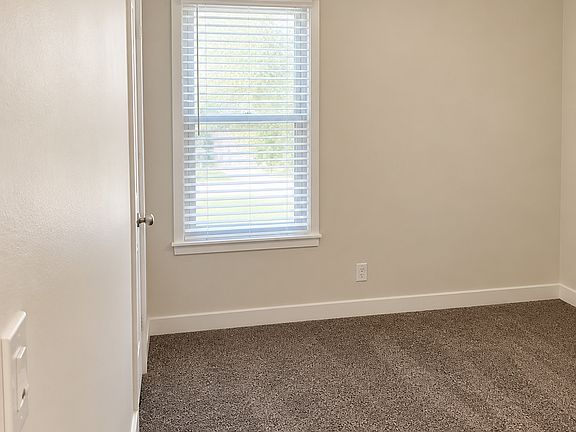 3rd image of 17675 Stahelin Ave