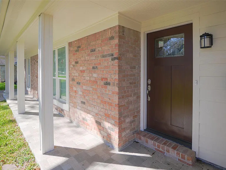 8006 Richmond Ave — Photo 2