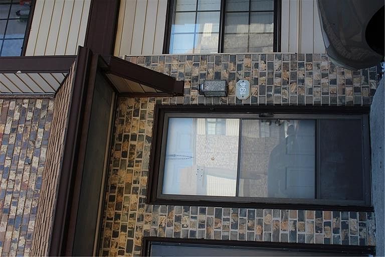 1st image of 401 12th Ave #194