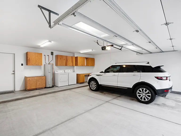 2047 S Hammond Dr — Photo 15