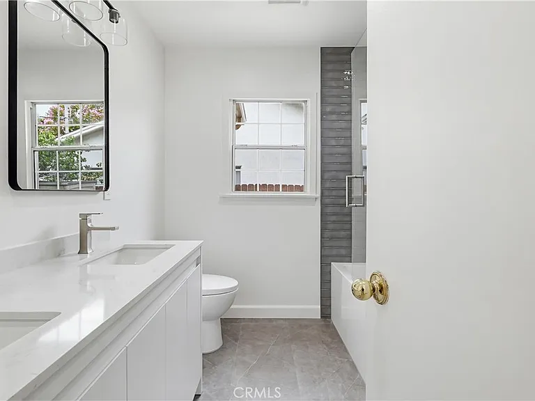 12528 Albers St — Photo 18