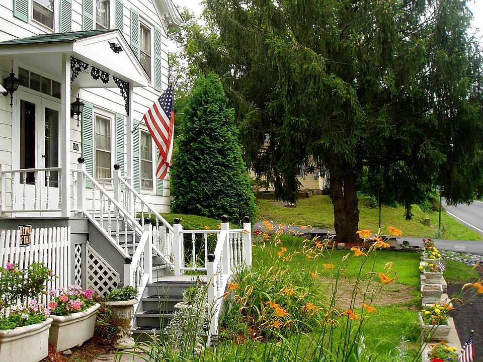 2nd image of 107 Steephill Rd