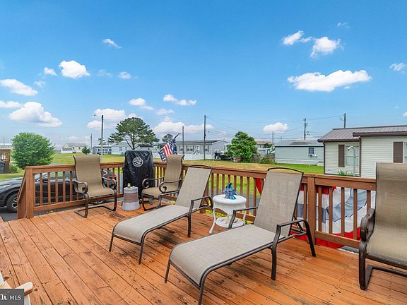5th image of 25852 Sequoia St
