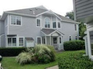 15 Helton Ter, Montville, NJ 07045