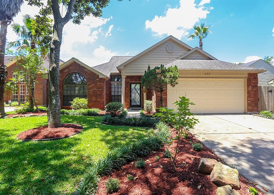 1st image of 326 Scarlet Maple Dr