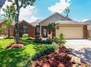 326 Scarlet Maple Dr, Sugar Land, TX 77479